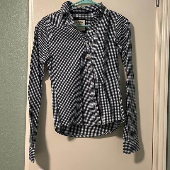 Button down - Picture 1 of 1